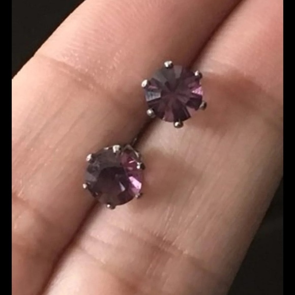 NWT Swarovski Elements Crystal Stud earrings - Picture 2 of 2